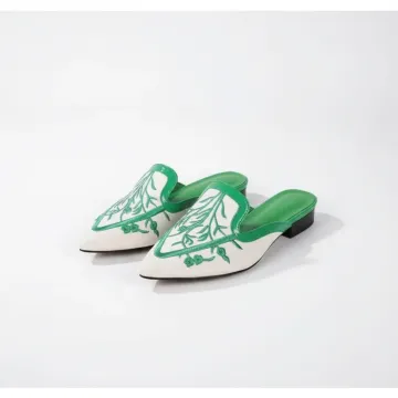 Women Floral Embroidery Detail Metal Decor Canvas Flats